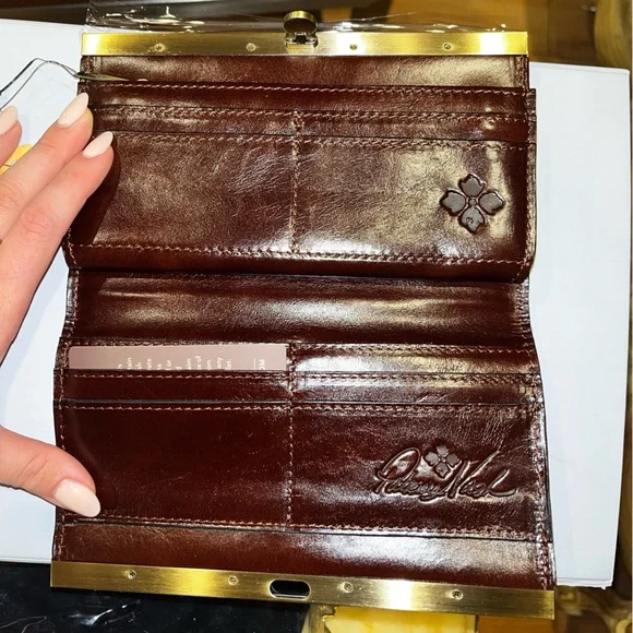BNWT Patricia Nash Wallet Genuine Leather in Brown and Red Plaid - Picture 4 of 7